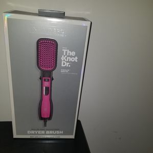 Brand new InfinitiPRO Conair Dryer brush